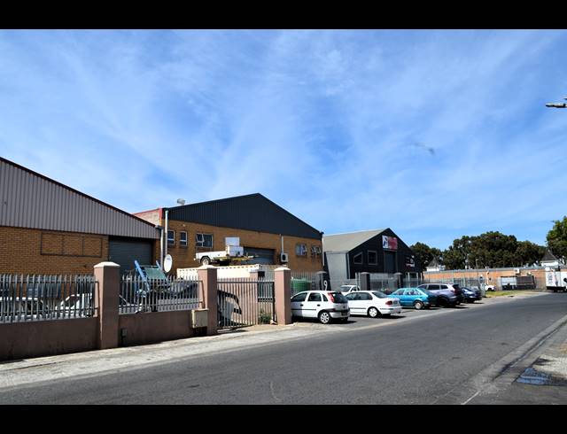 442M² FACTORY SOLD IN STRAND SOUTH